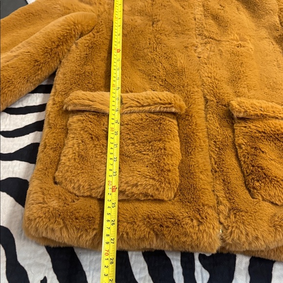 Barney’s originals Tan Faux Fur Jacket - Picture 9 of 17